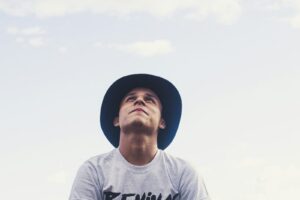 man flatlining in porn addiction recovery